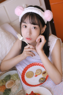 俄“半裸派对”引多方不满